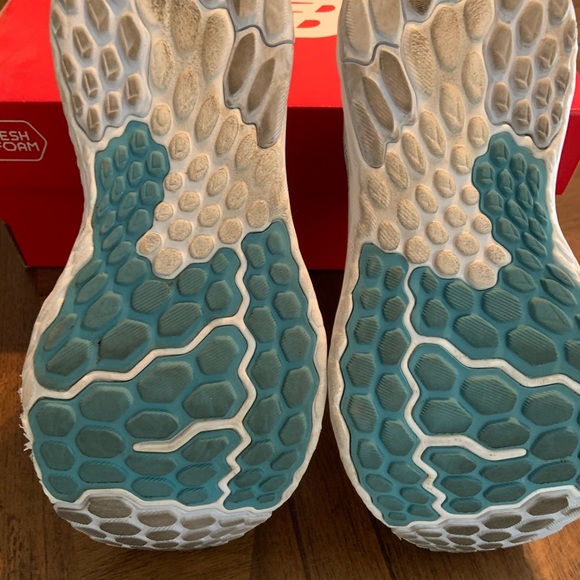 New Balance Fresh Foam 1080v10 Womens - Picture 2 of 8